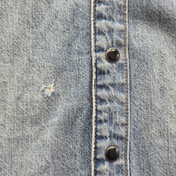 Lucky Brand Light Blue Denim Shirt Small Black Snaps Black Flowers Butterflies - Picture 5 of 12